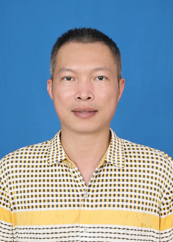 鲍志伟