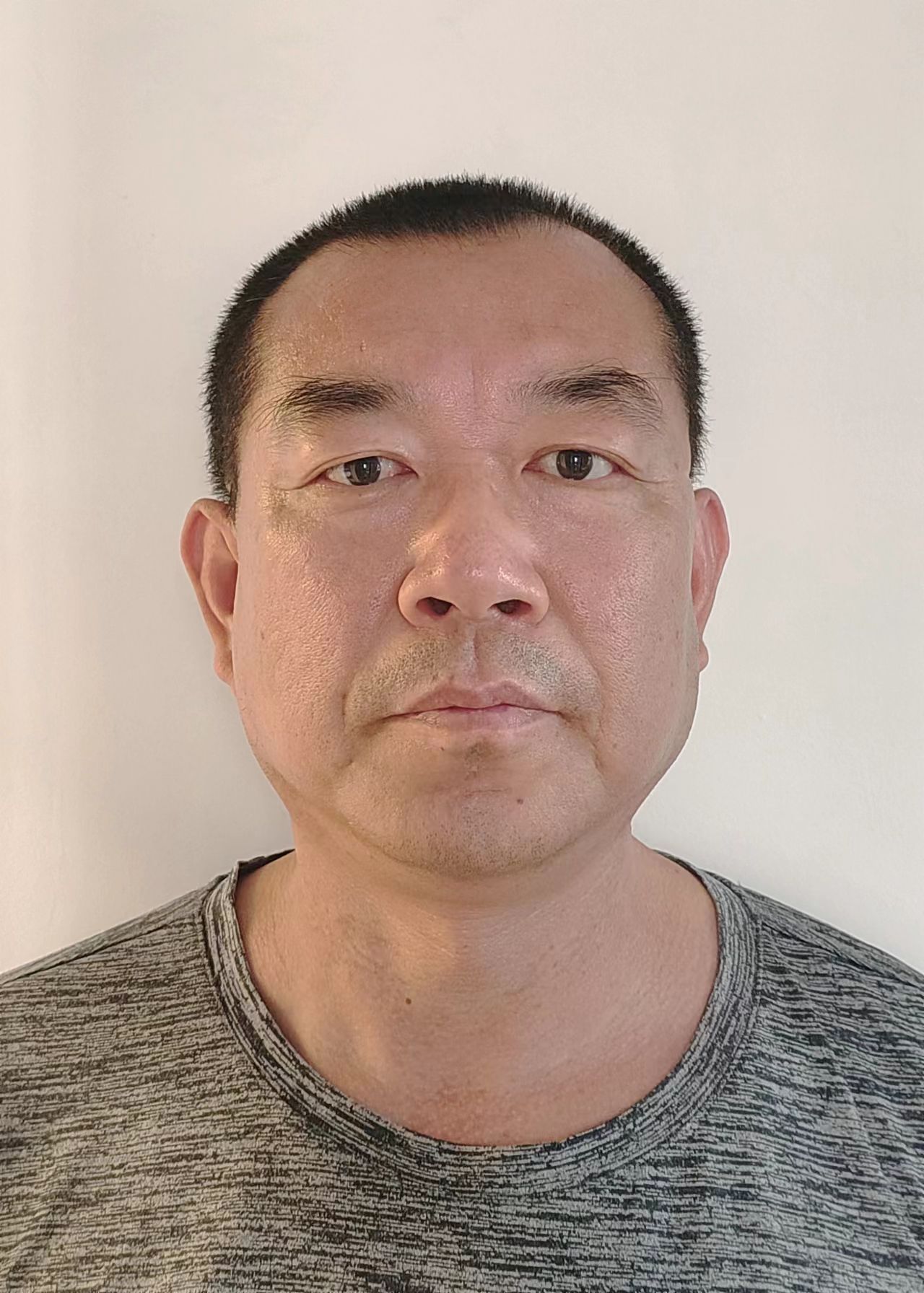 魏东