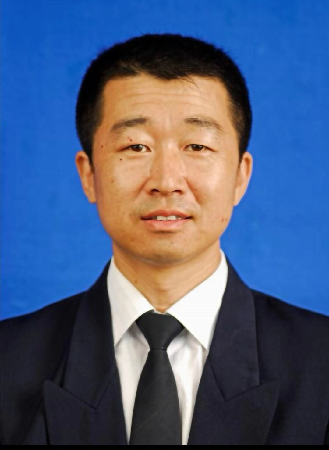 张卫东