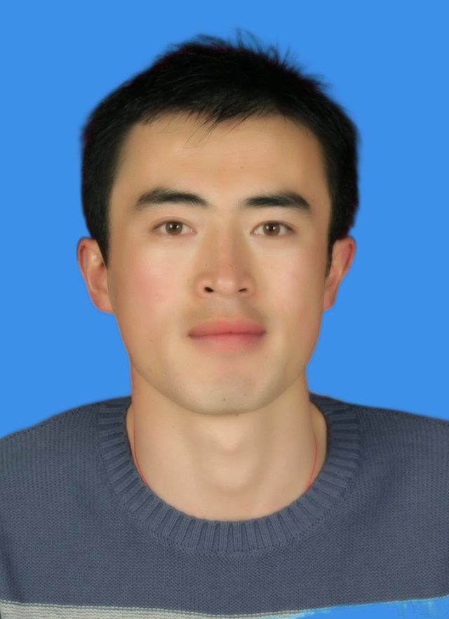李亮