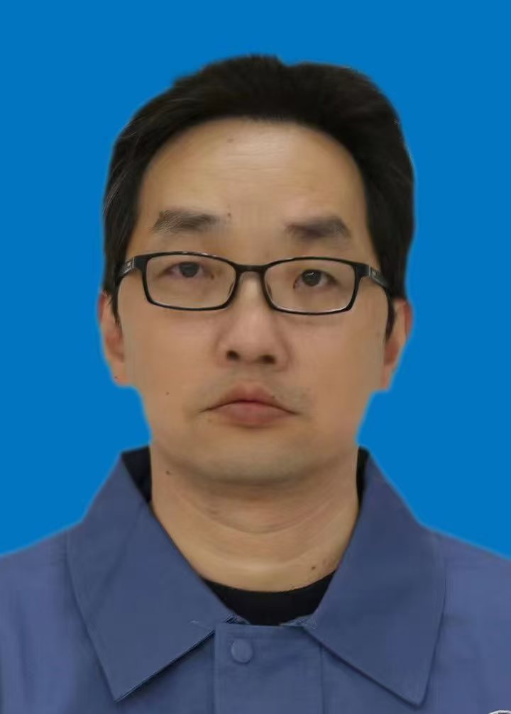 徐镇均
