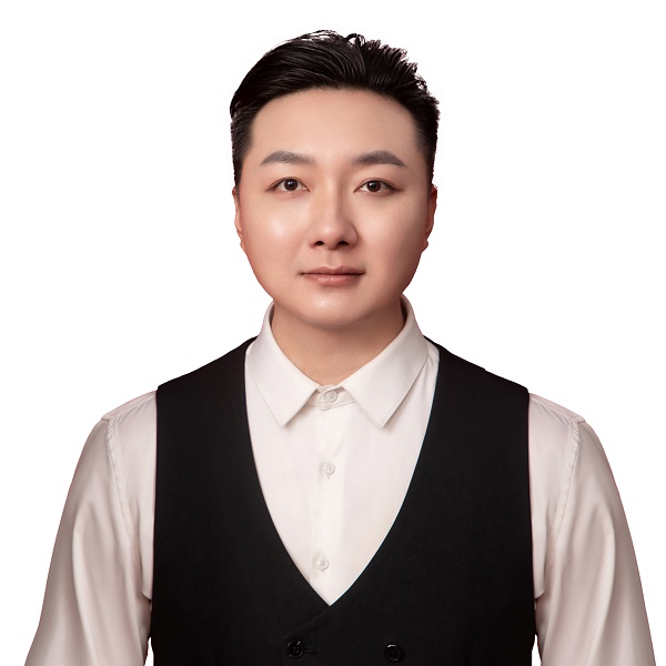 王亚强